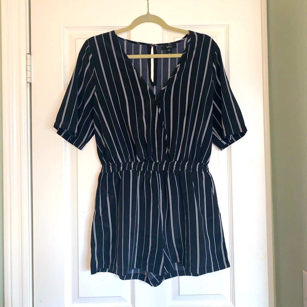 STYLISH BLACK STRIPED ROMPER